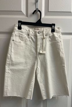 Brand new white Bermuda shorts sizes 24 (0) & 31 (12) $7.00 each