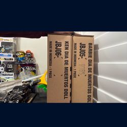 Barbie Dolls - Dia De Los Muertos Barbie & Ken