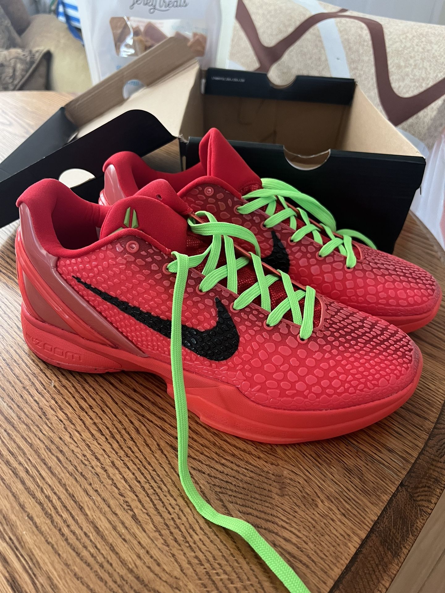 Kobe 6 Reverse Grinches