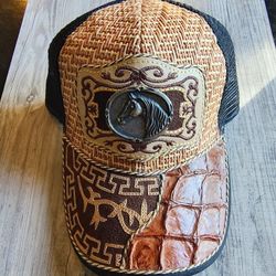 Western Metal Horse Plaque Embroidered Mesh Trucker Baseball Cap