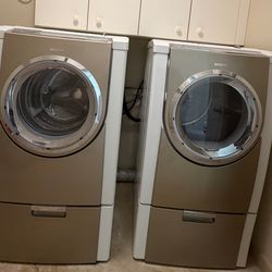 Bosch Axxis Washer & Dryer Set – Compact, High Quality – Works Great