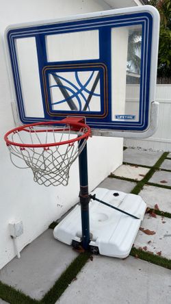 Basketball hoop for pool