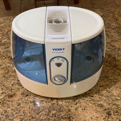 VICKS Humidifier 