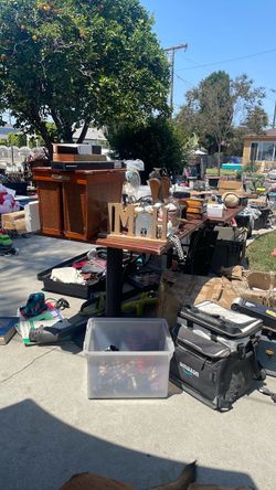 Yard sale $1-5