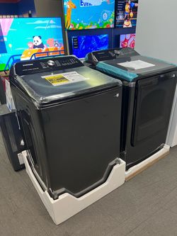 Samsung black large capacity washer and dryer set
