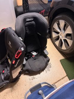 Graco Black Car Seat