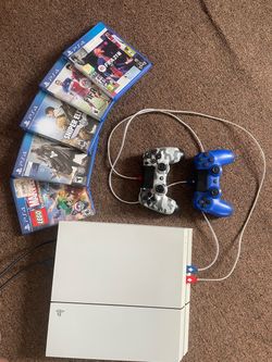 Sony Play Station 4 (500gb) Glacier White Bundle