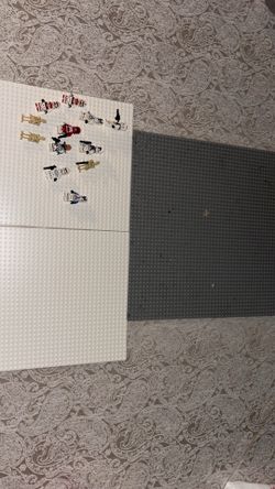 Lego Plates and Star Wars Figures