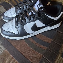 Nike panda size 8.5