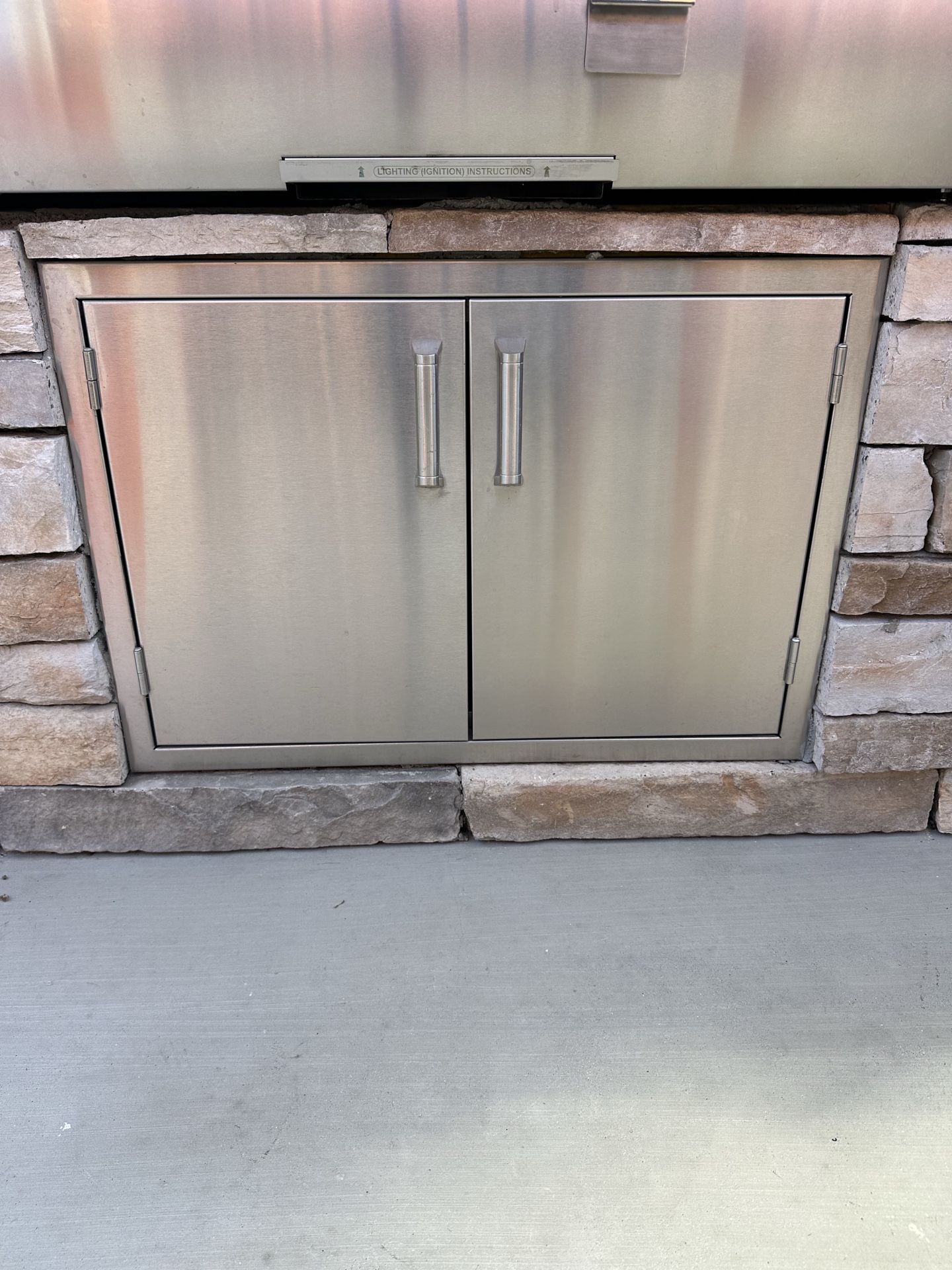 PCM 260 30x19 Outdoor Kitchen BBQ Double Access Door with liner Mason H handles