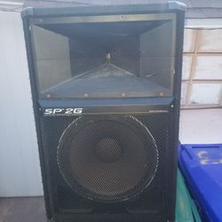 Peavey Speaker. 15" With Horn