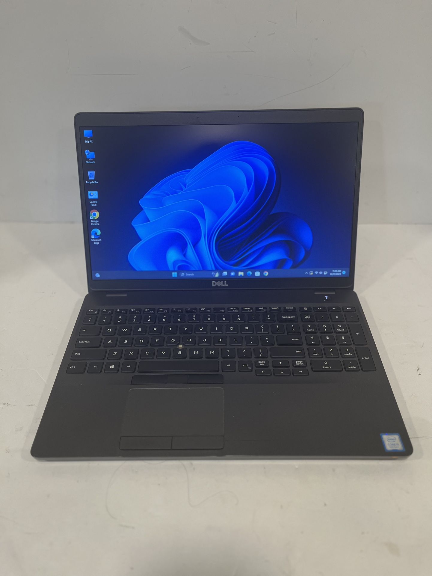 Dell Latitude 5500, 8th Gen Intel Core i5, 16 GB RAM, 500 GB SSD, Wireless Wifi, NO WEBCAM, HDMI, USB-C Port, Windows 11 Pro Office 2019, AC Adapter 