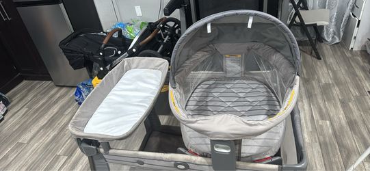 Playpen bassinet changing table