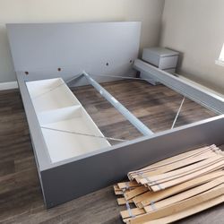 King Bed Frame With End Table & 6 Dresser Drawer