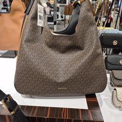 LV Purse