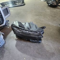 2021-2022 2023  Grand Cherokee RH  Headlight Part 