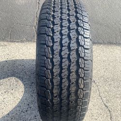 (1) 255/70R18 Goodyear Wrangler Tire