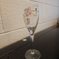  Perrier-Jouët Belle Époque hand-painted champagne flute. 