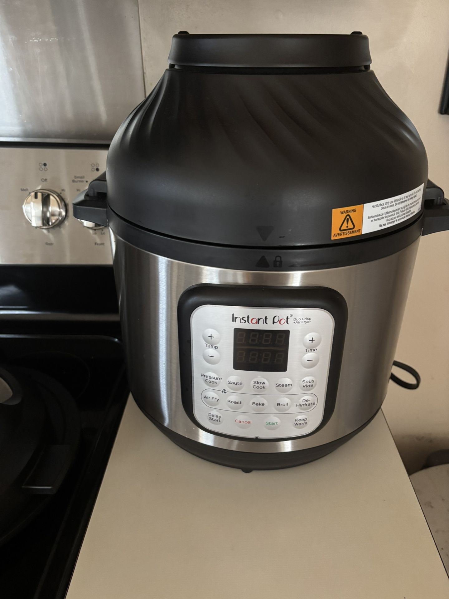 Insta Pot 8qt 11 In 1 Pressure Cooker/ Air Fryer