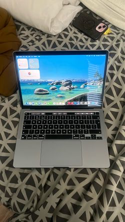 Apple MacBook Pro Laptop M1