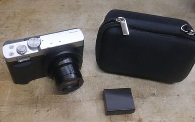 Panasonic Lumix DC-ZS99 WITH CASE PRE OWNED. WITH EXTRA AFTER MARKET BATTERY , 512 GB MEMORY CARD. F(contact info removed)3.