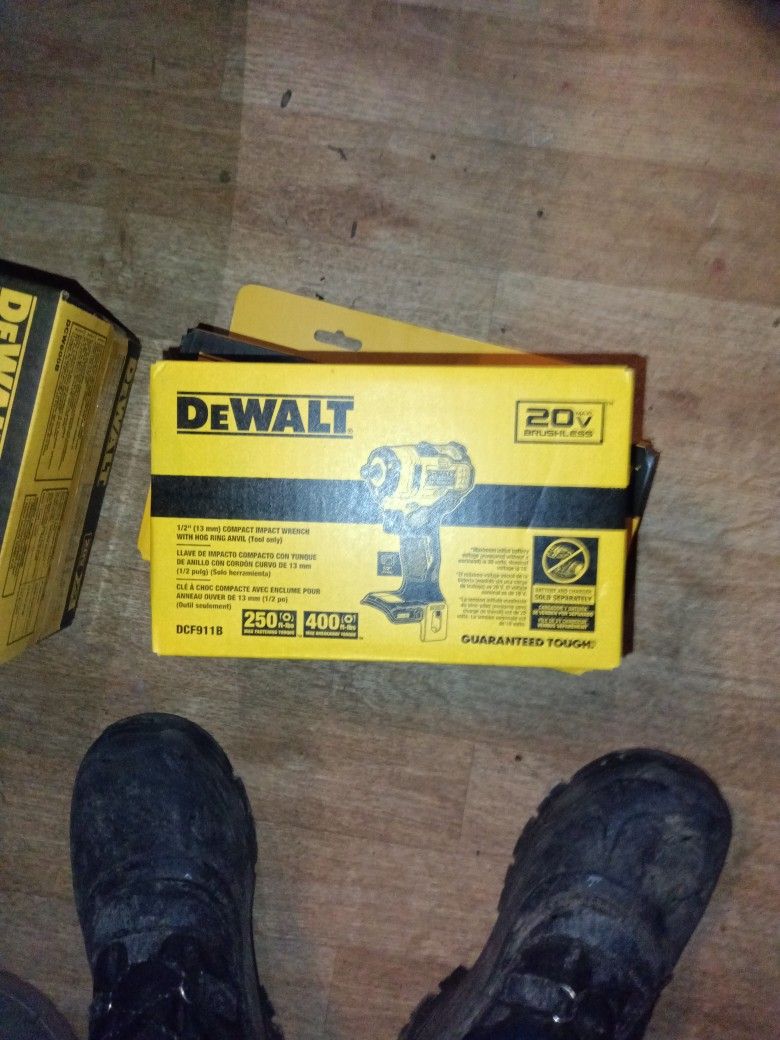 DeWalt XR 20v 1/2 In Impact