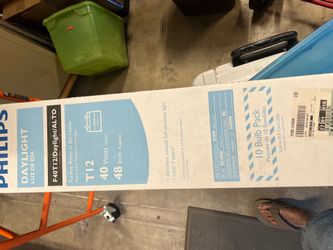 Four 48 in fluorescent bulbs new in box