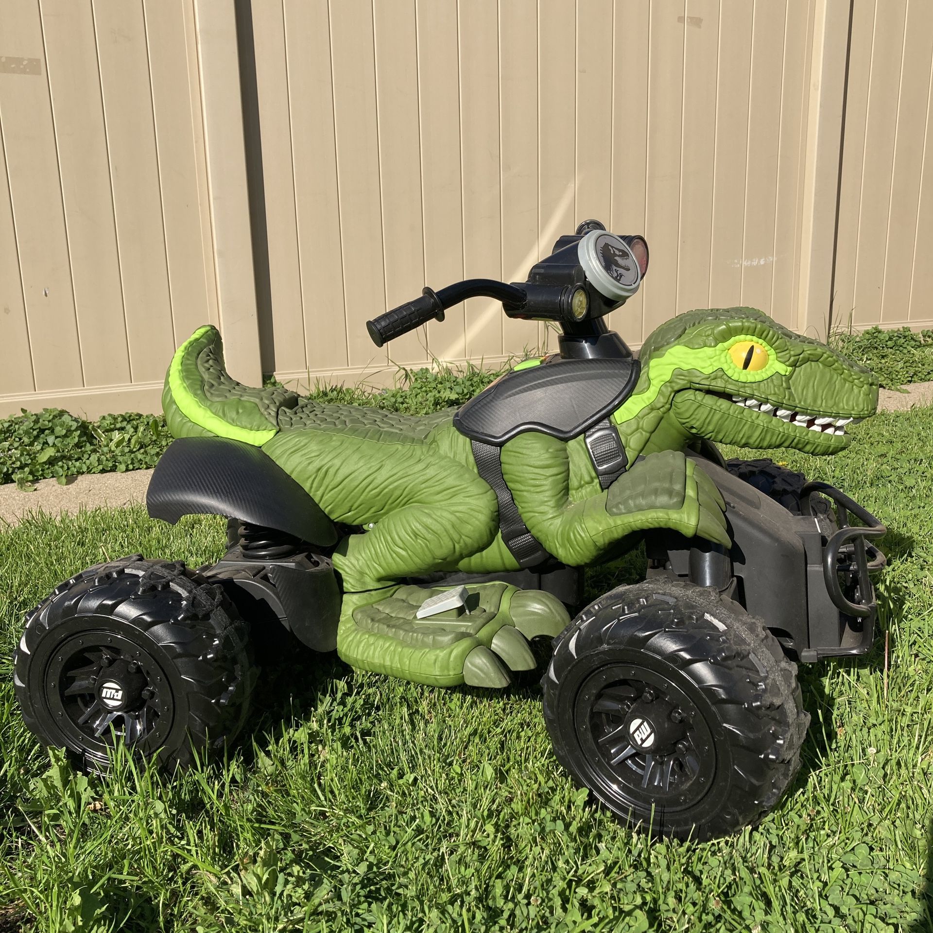 Power Wheels Jurassic World Dino Racer