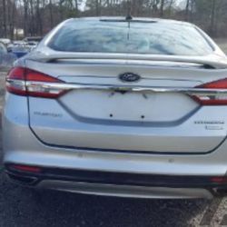 2017 Ford Fusion For Parts 