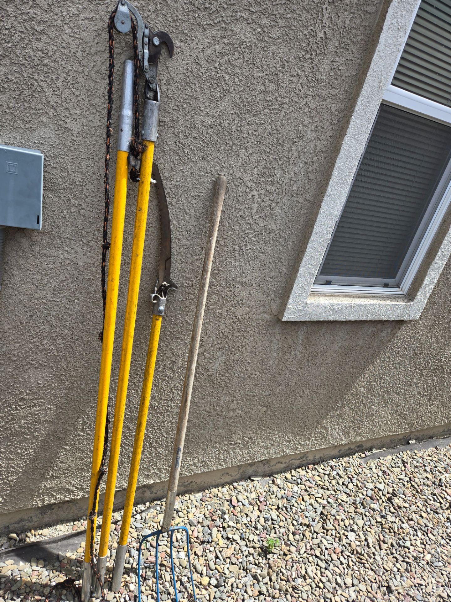 Tree Pruner and Pole Saw with pitch forks
