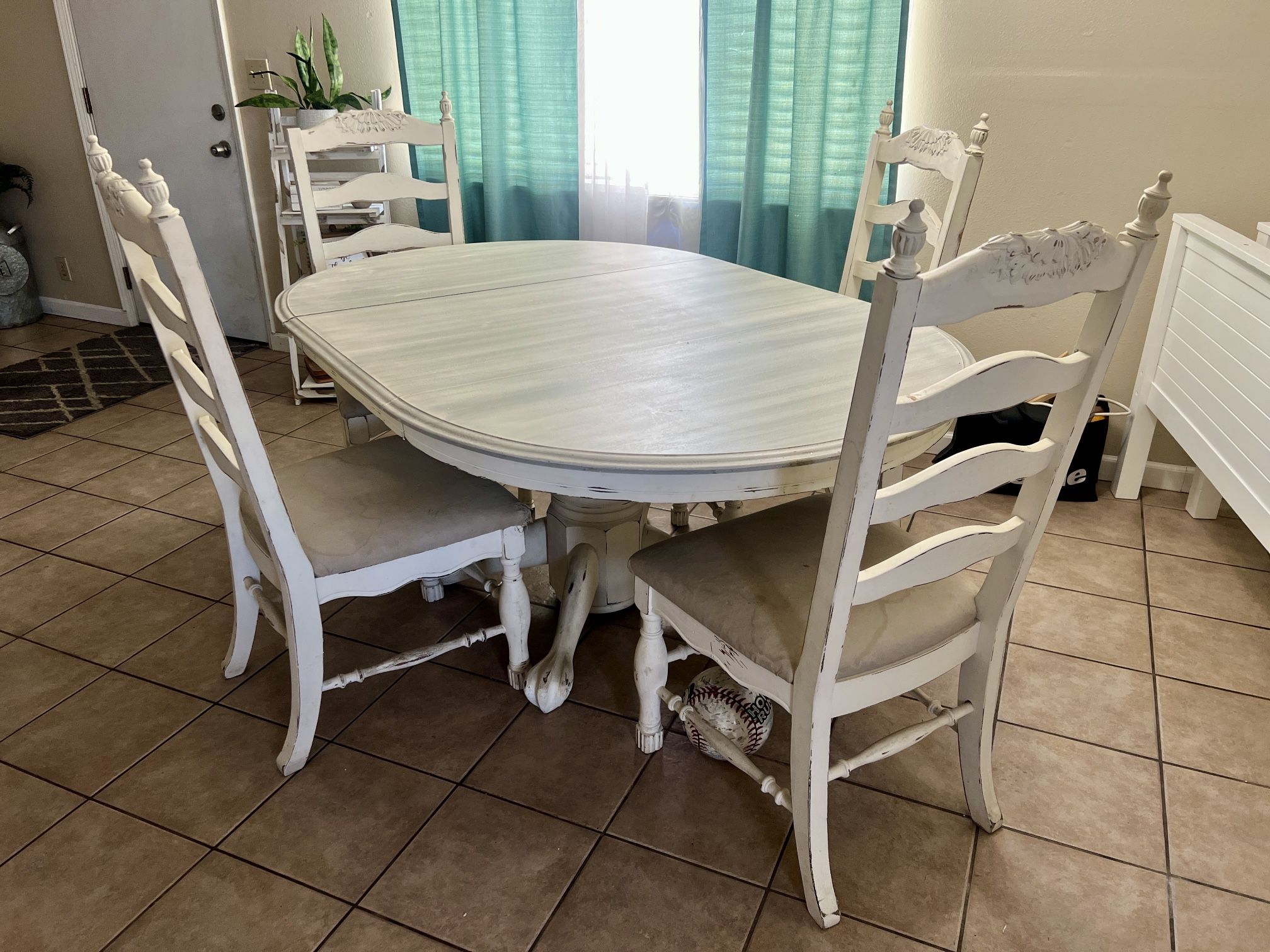 Kitchen Dining Table and 4 Chairs