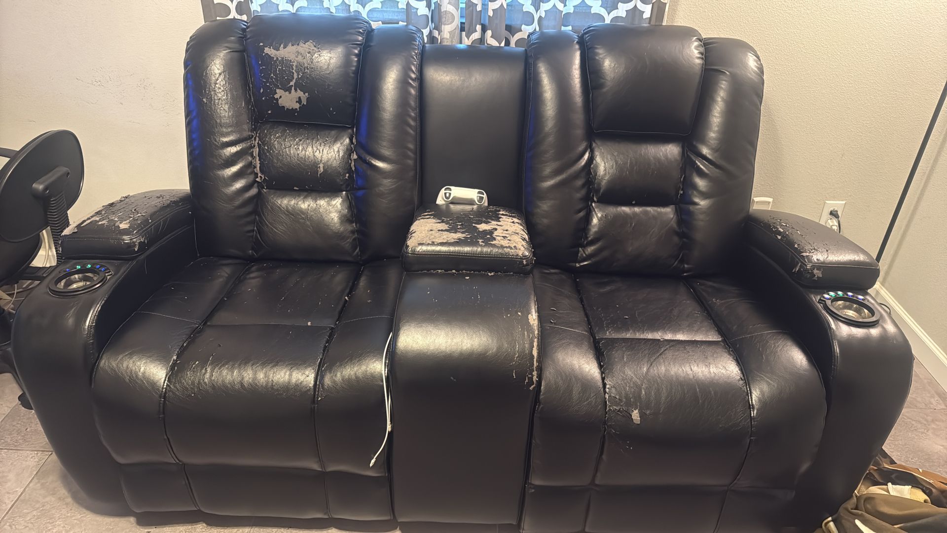 FREE BLACK RECLINER