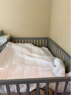 Montessori floor bed
