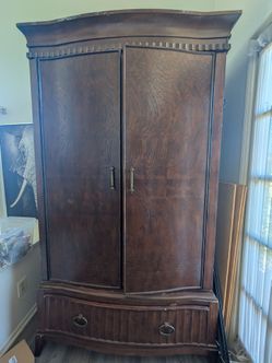 Wooden dresser