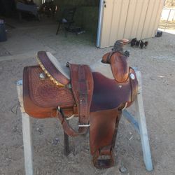 Roping Saddle CIRCLE Y