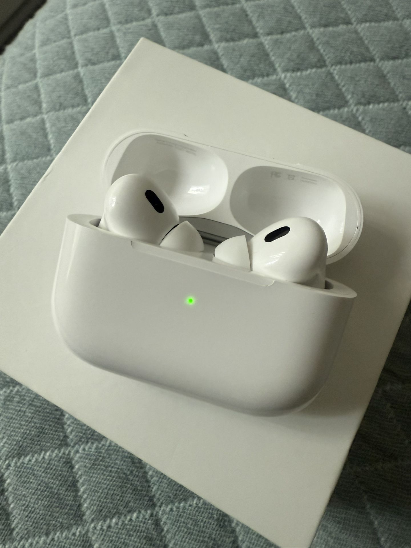 Apple AirPods Pro (2nd Generation) – Original