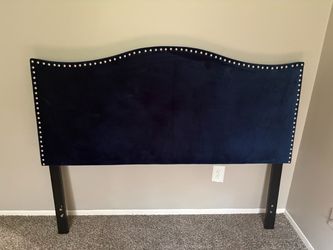 Blue velvet queen bedfame