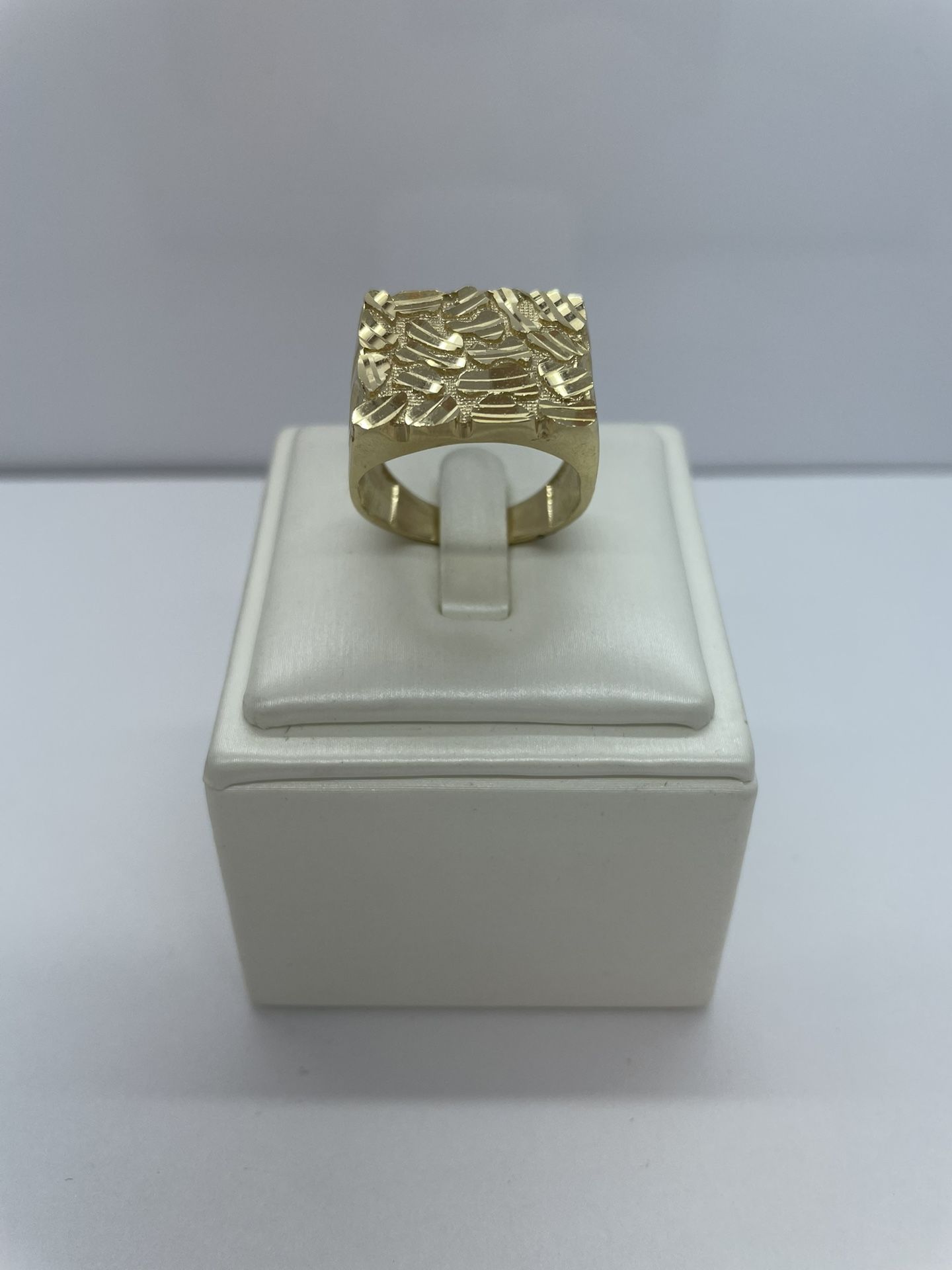 14k Gold Nugget Ring. New.