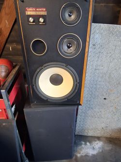 Acoustic Monitor Speakers