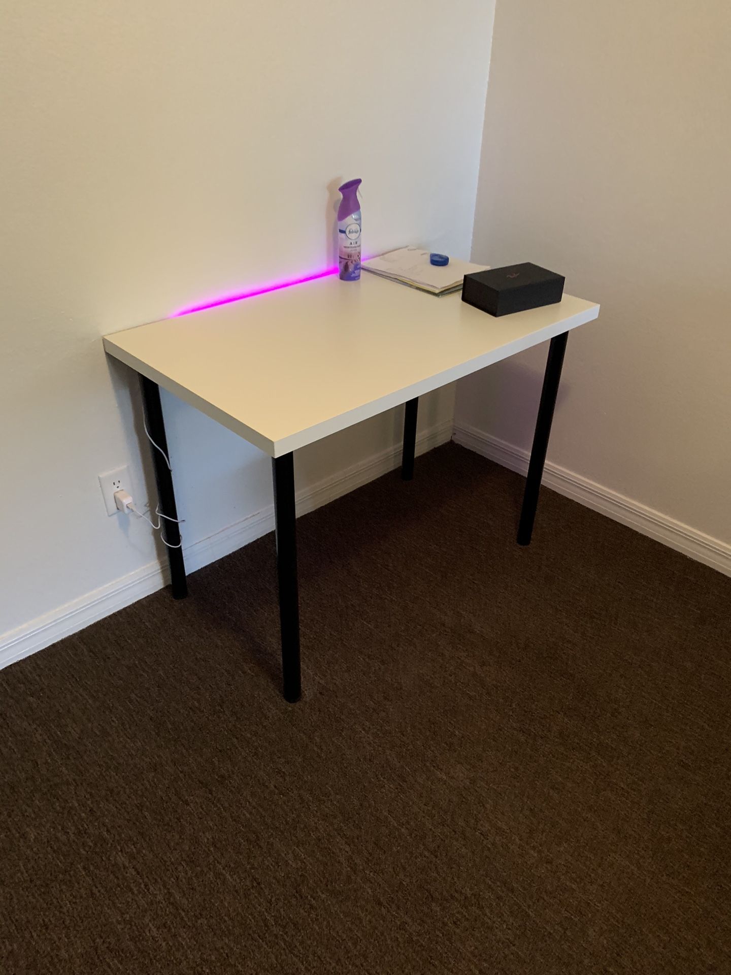 IKEA linnmon desk