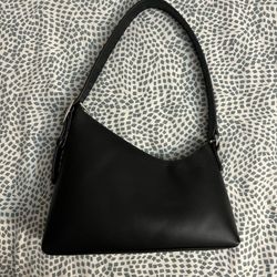 Shoulder Bags