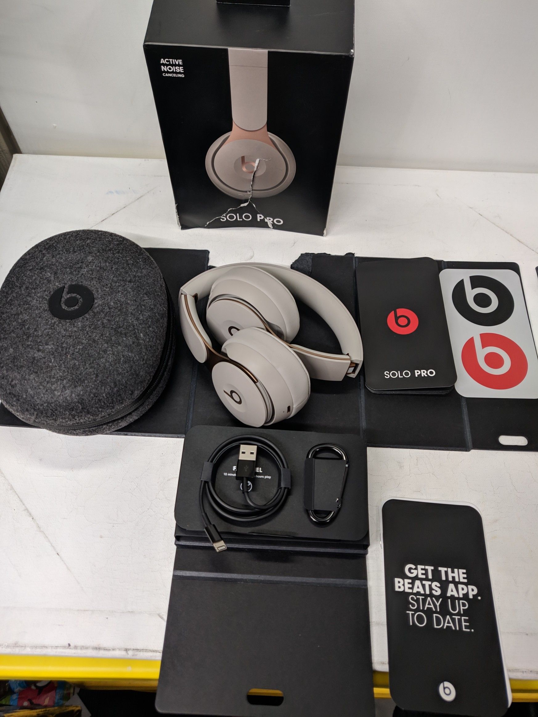 Beats Solo Pro Wireless Noise Cancelling Headphones - Gray
