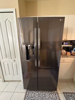 LG Side-by-Side Refrigerator Black Stainless Steel
