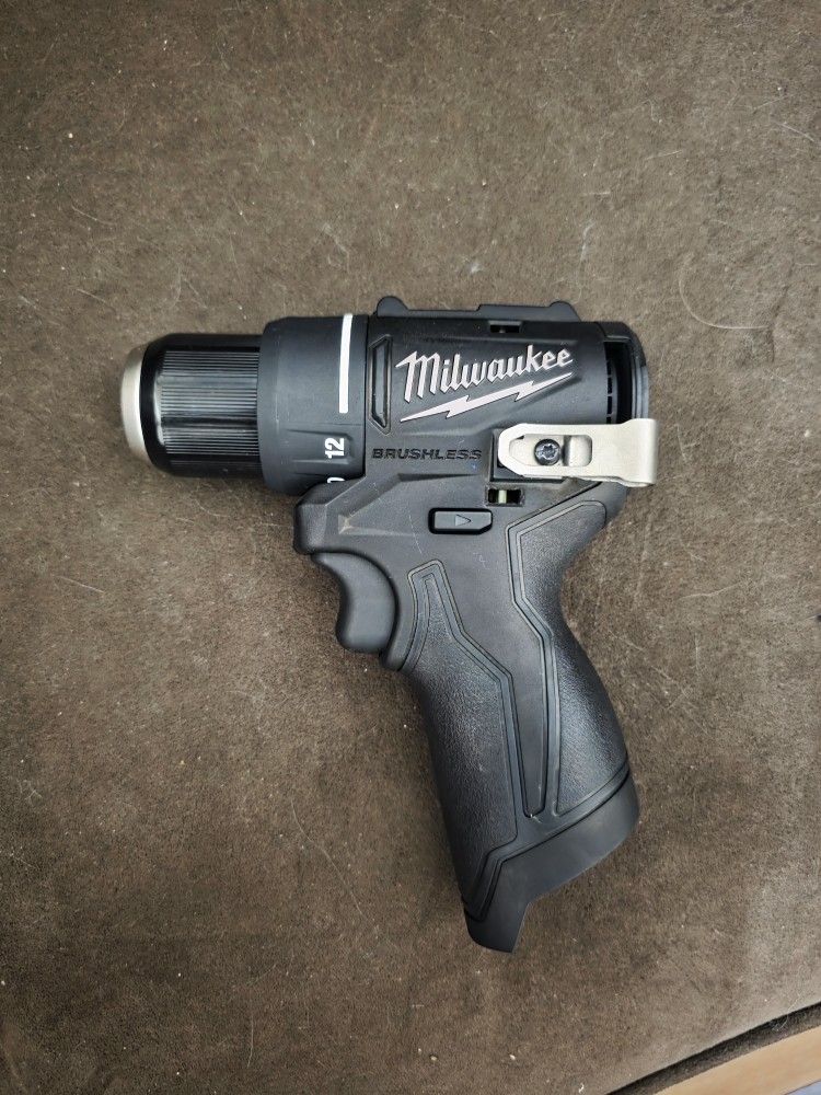Black MILWAUKEE SUB COMPACT DRILL