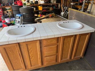Bathroom vanity and mirror