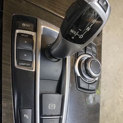 2009 BMW 750i Middle Console Including IDrive 4Pins