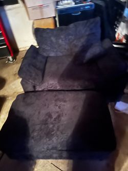 NEW LOUNGE CHAIR