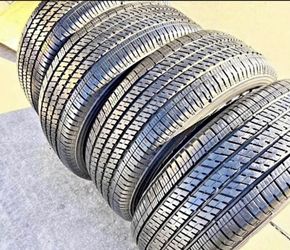 235/55r20 bridgestone tires con 80% de vida las 4