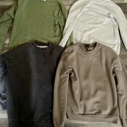 Mens 4 crewneck sweatshirts. SM