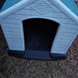 plastic dog house